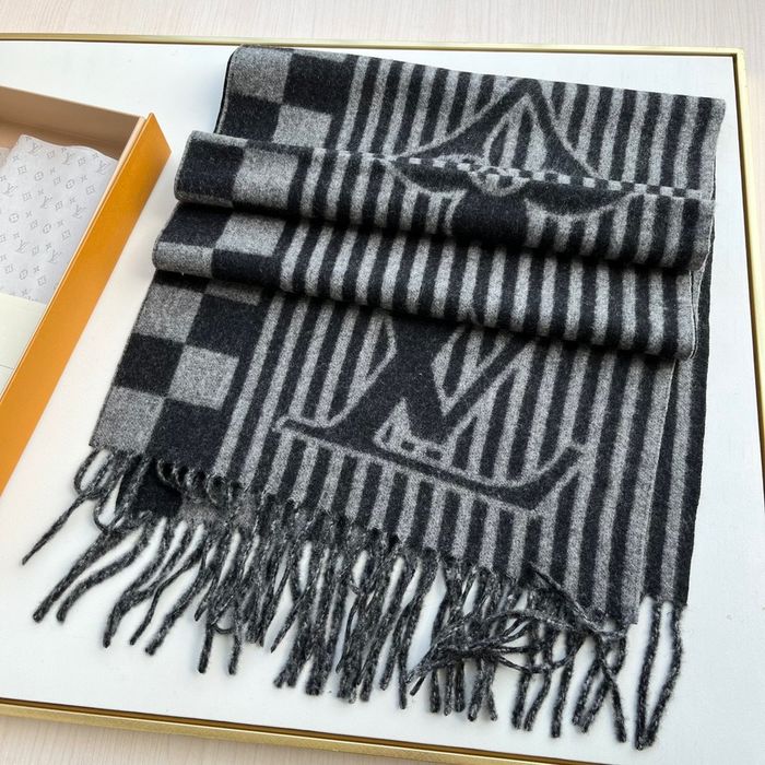 Louis Vuitton Scarf LV00137